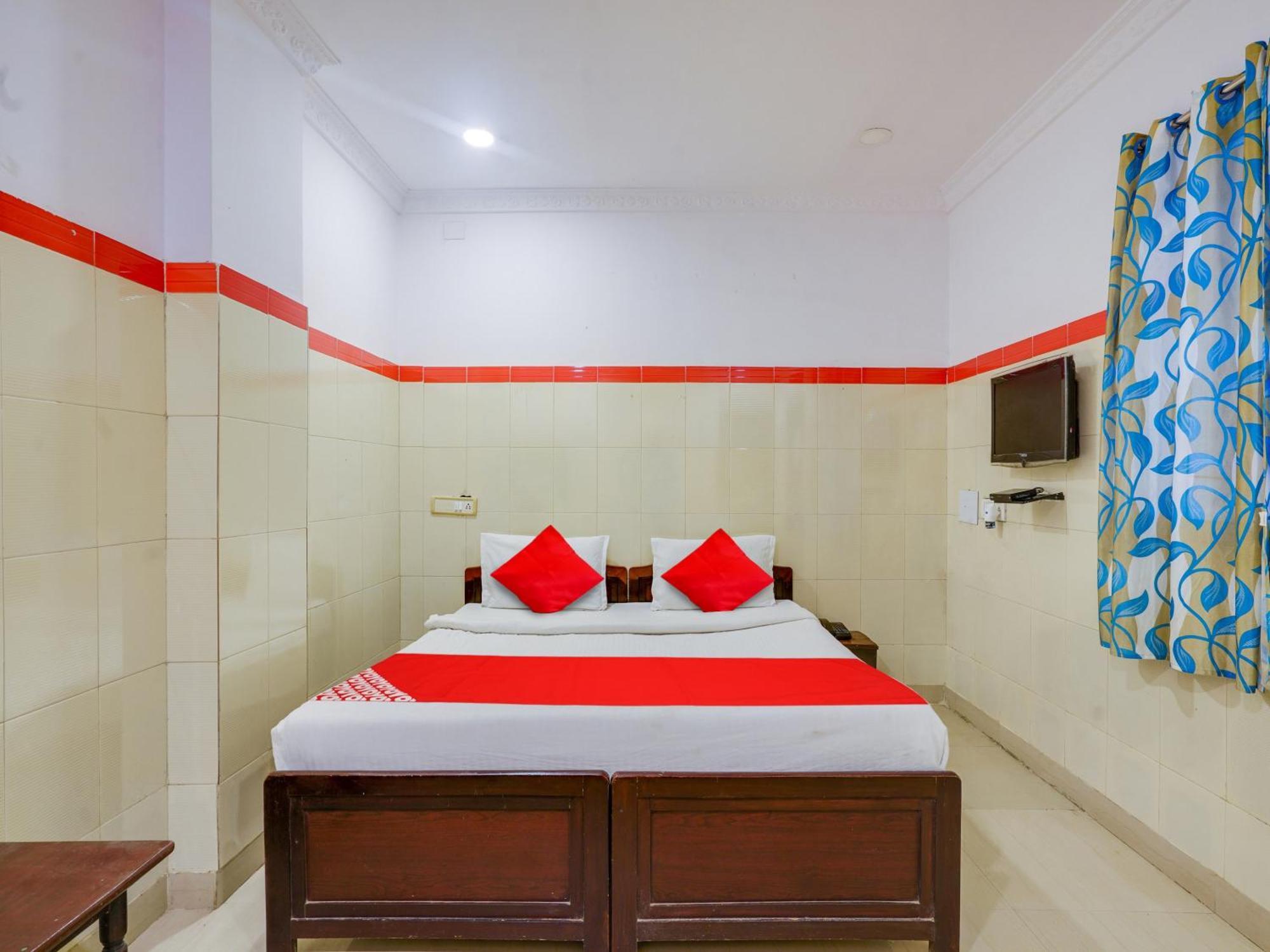 Hotel O Siro Inn Shamshabad Exteriör bild