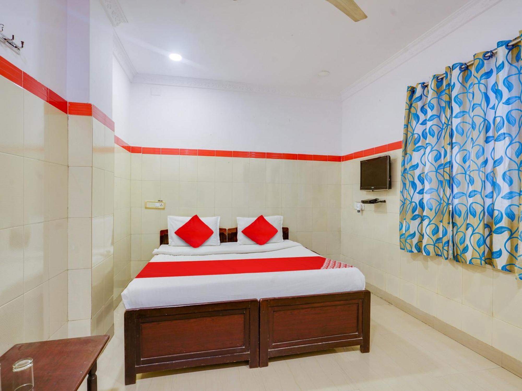 Hotel O Siro Inn Shamshabad Exteriör bild